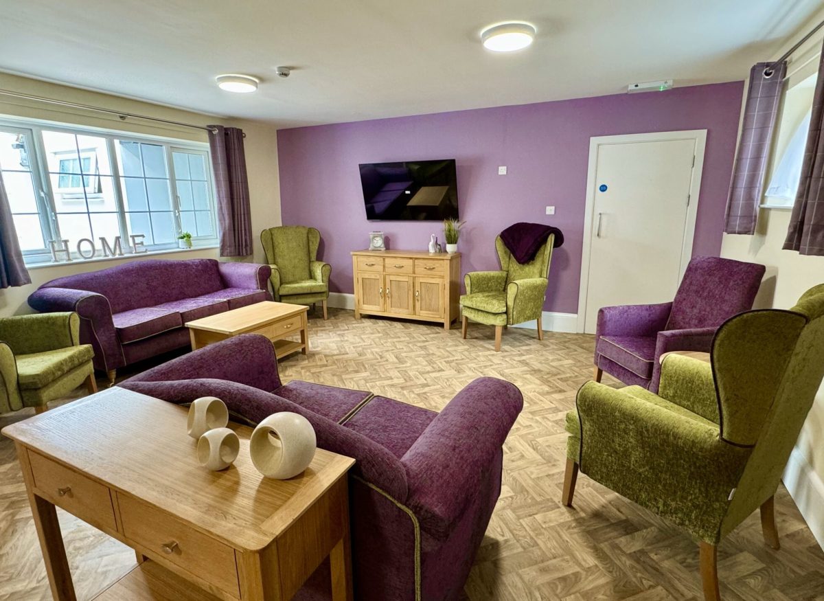 Kilburn New Lounge 2